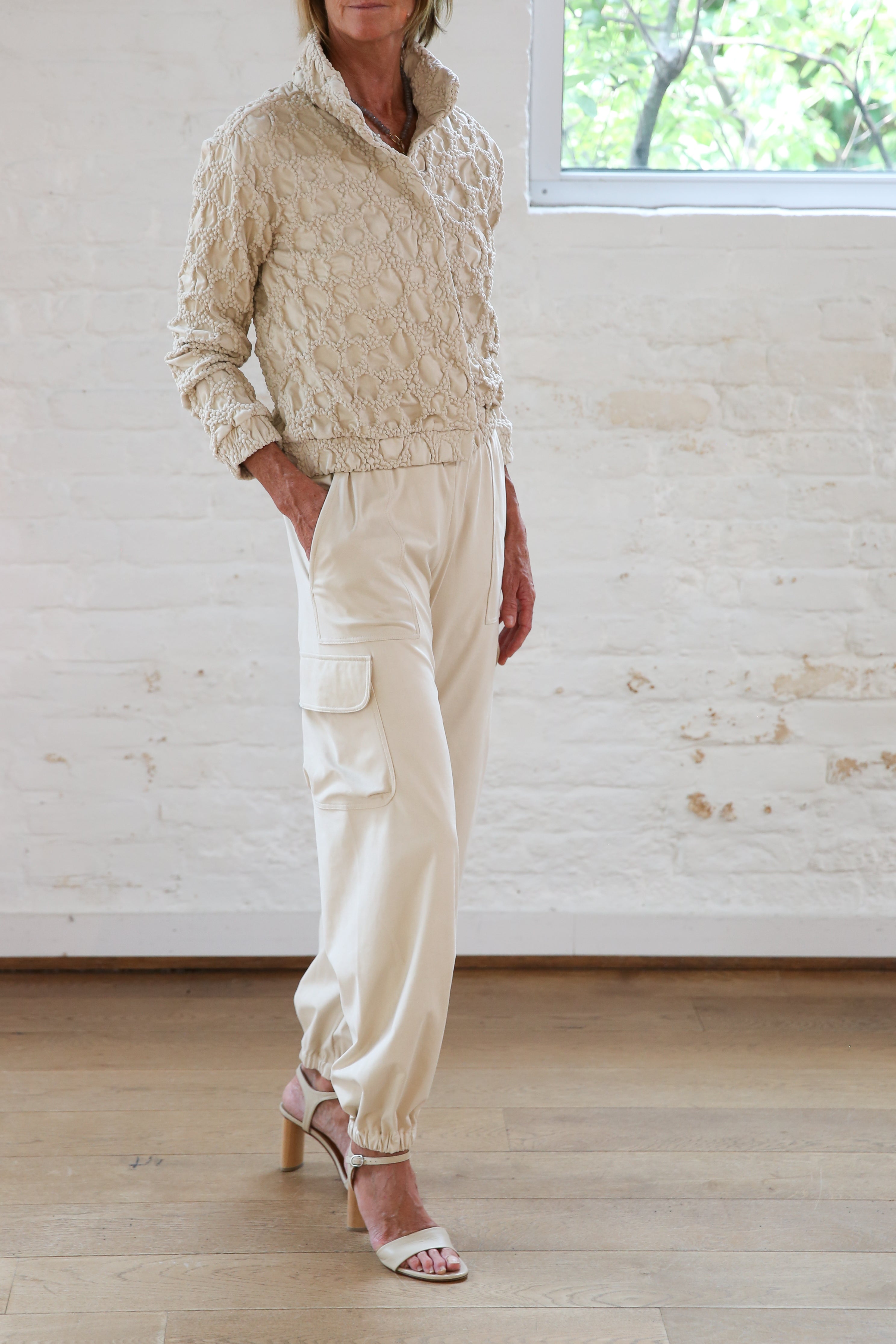 niriti pant - latte