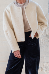 boucle blazer - feather white