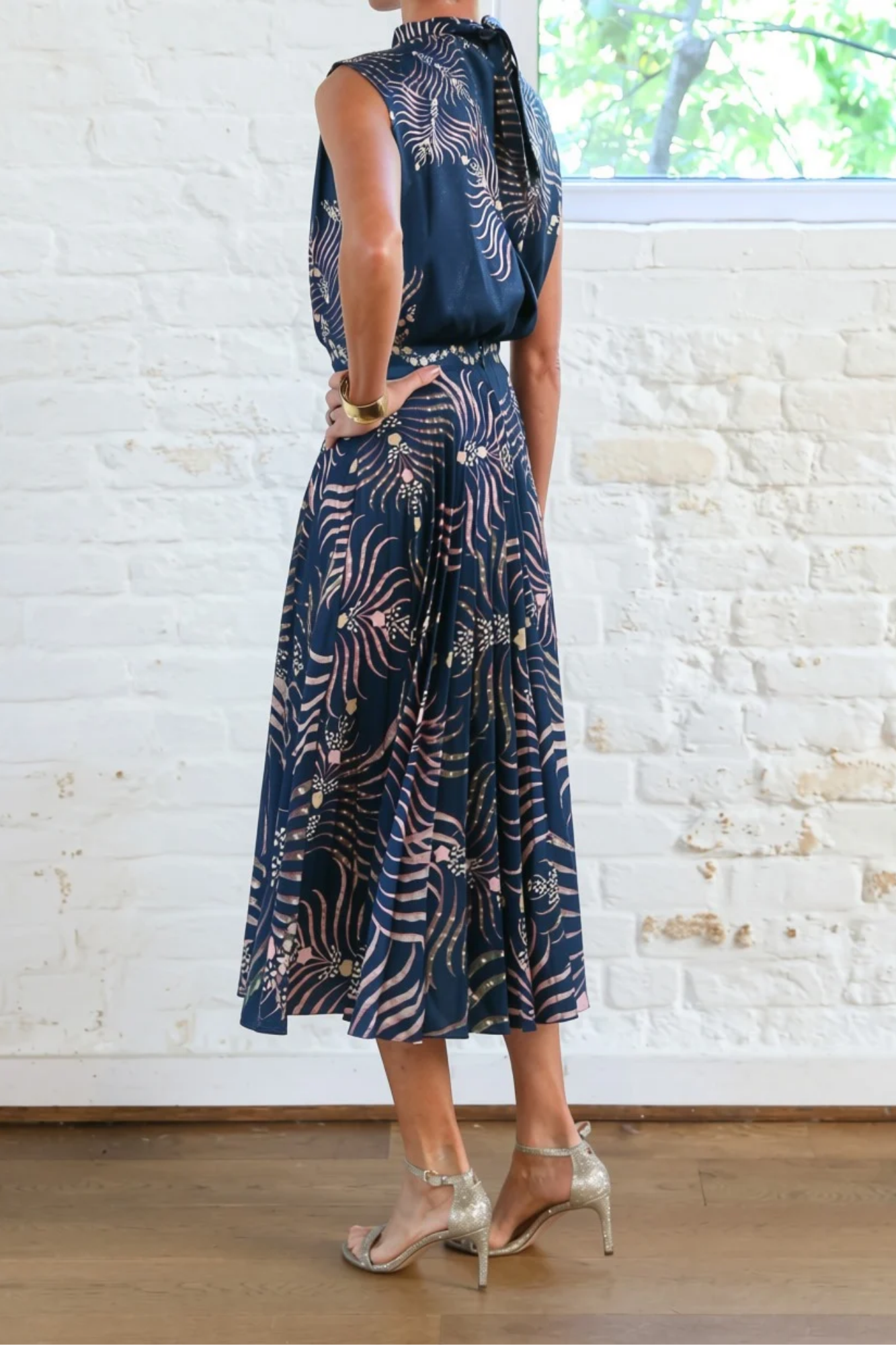 fleur e dress - palm trellis placement