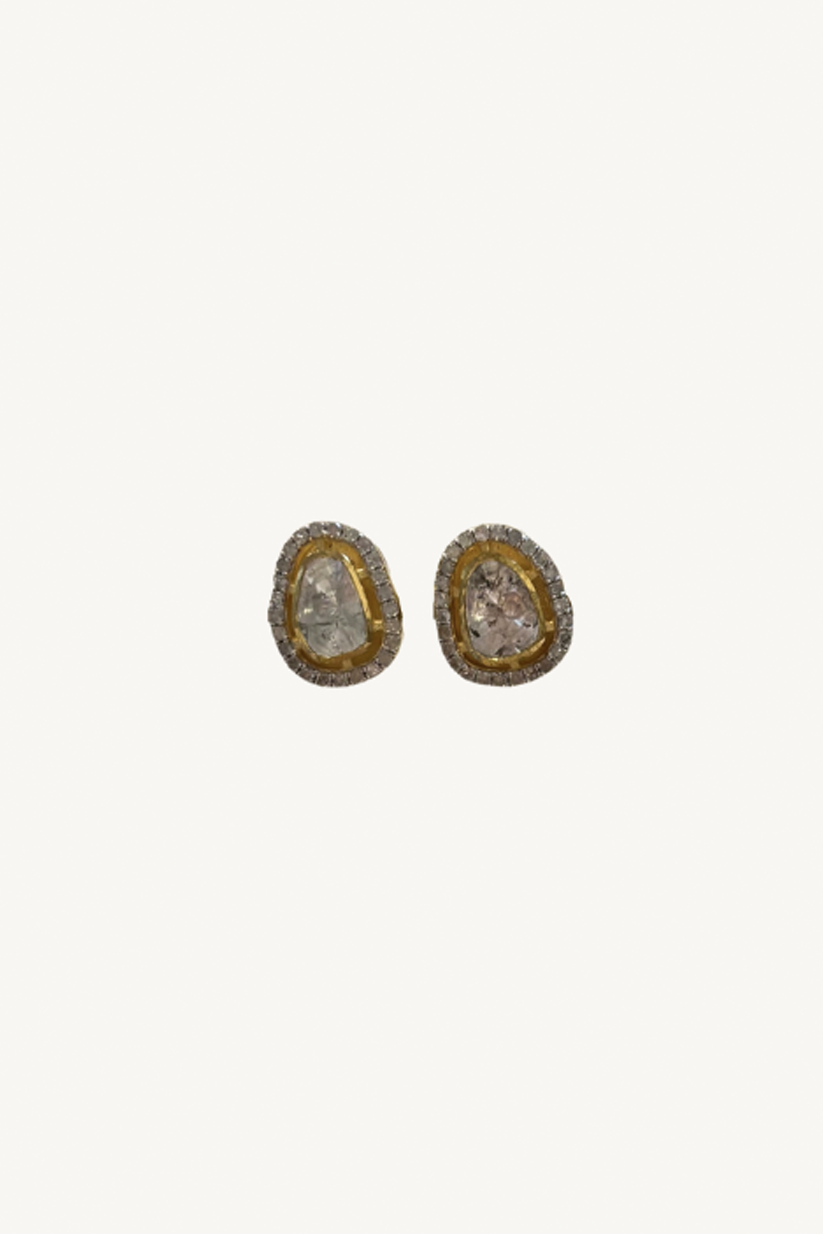 oval diamond stud earrings